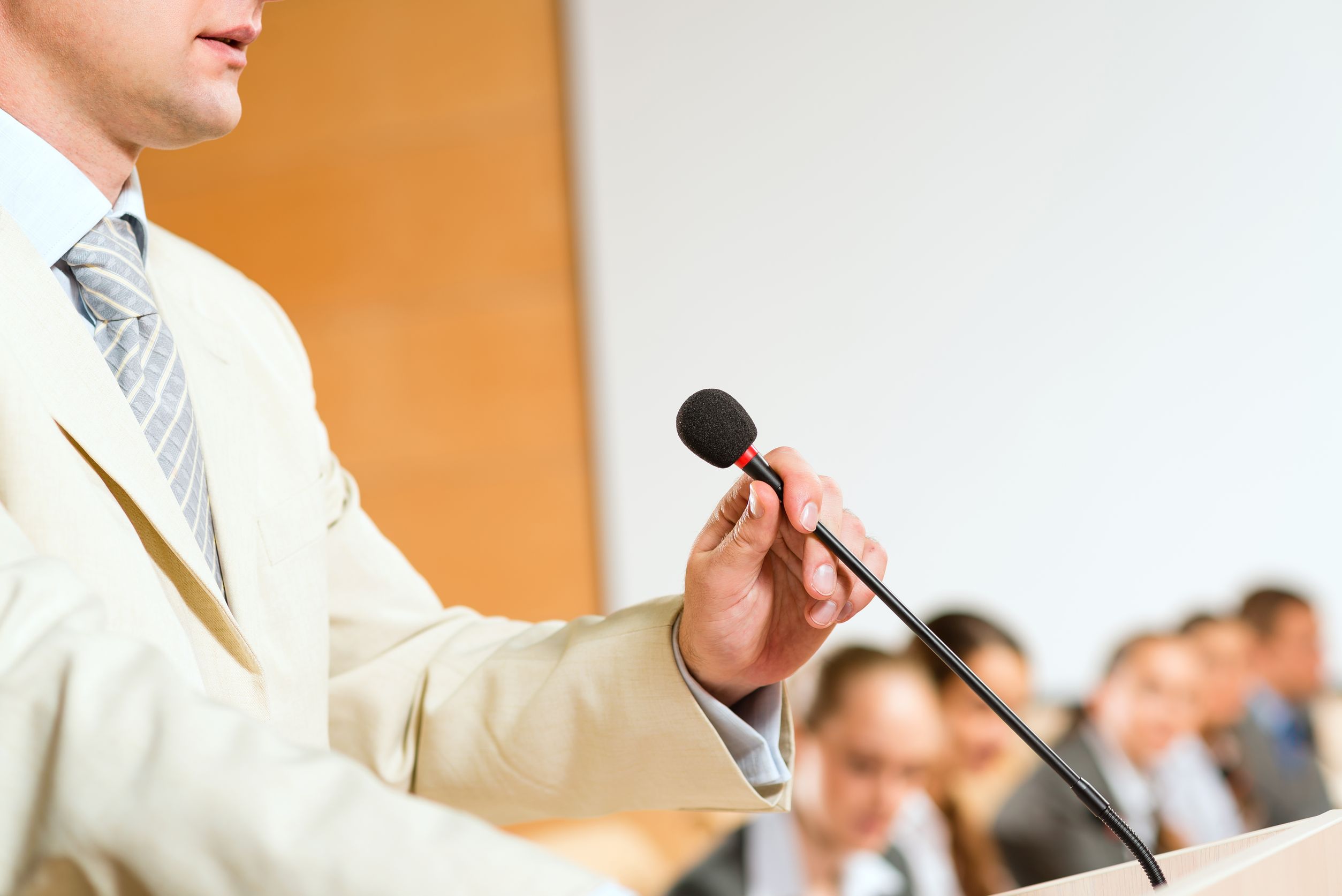 How Can a Financial Services Industry Speaker Impact Your Team’s Professional Development?