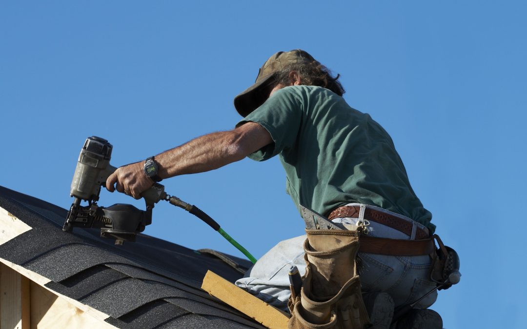 Why Hiring a Qualified Roofer in Jupiter, FL is Essential for Your Home